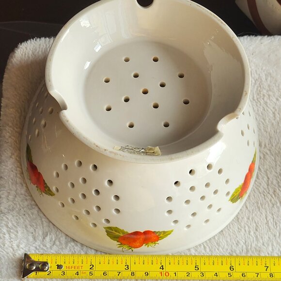 RARE Vintage Ceramic Avon Strawberry Colander Strainer Basket Country Chic BIN A - Picture 8 of 8